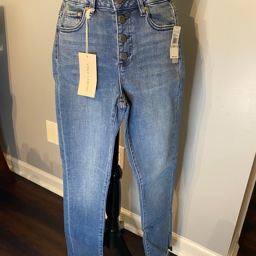Vince Camuto Button fly, splint ankle
